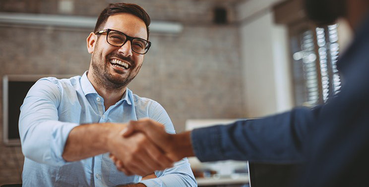 As a Sales Navigator consultant, most people think I only help clients with setting up and using Sales Navigator effectively.