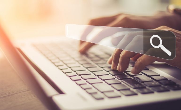 LinkedIn Search vs Sales Navigator Search